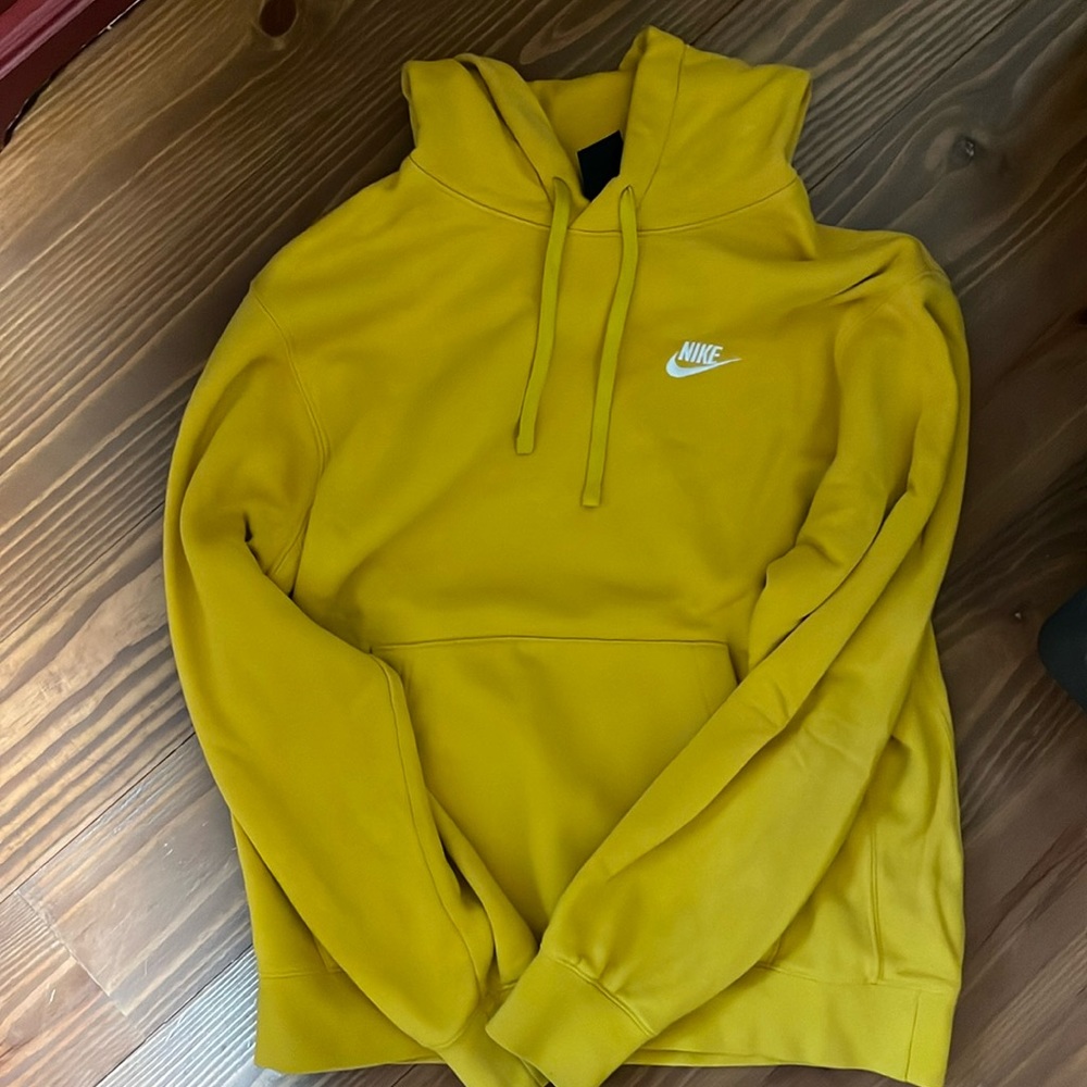Nike men’s medium yellow hoodie